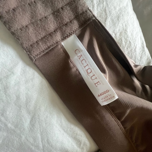 Lightly lined Balconette Bra by The Modern Cacique Collection - Picture 9 of 12